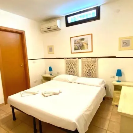 Alghero A Charming Villa With Swimming Pool, Wifi, Park, For 6 People *