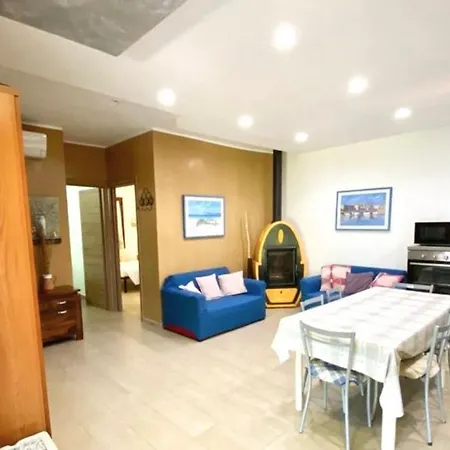 Alghero A Charming Villa With Swimming Pool, Wifi, Park, For 6 People Alguer